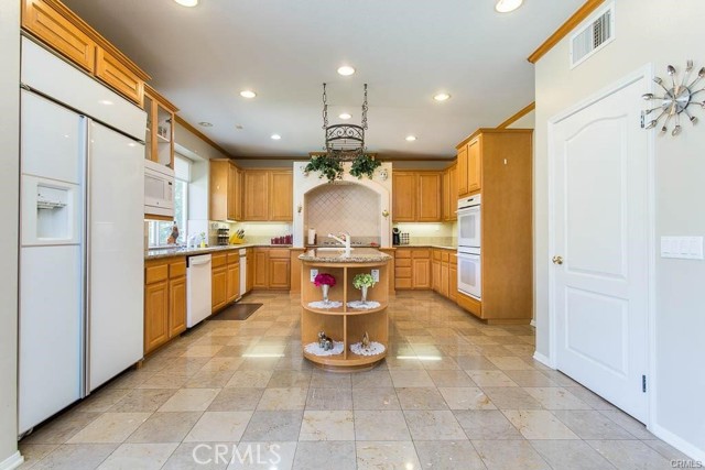 19709 Winged Foot Way, Porter Ranch CA: https://media.crmls.org/medias/a2d8f127-3159-42f2-a3b2-7525ae4139c1.jpg