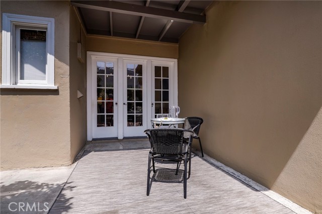 802 S Arroyo Boulevard, Pasadena CA: https://media.crmls.org/medias/a2d962d3-fd74-4ee5-8498-5387ad451bf4.jpg