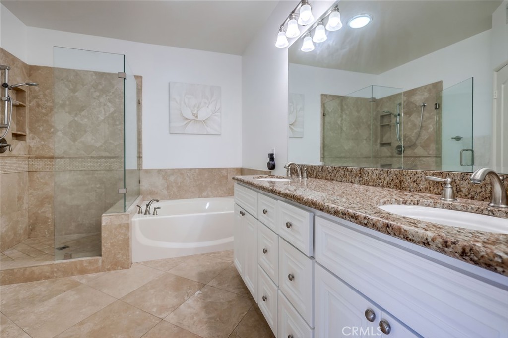 MLS #OC25229146 image #16