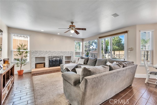 Image 13 of 58 For 1484 Rancho Hills Drive