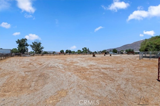 22545 Alessandro Avenue, San Jacinto CA: https://media.crmls.org/medias/a2da8b75-e94b-4c3f-ab01-93be8880acea.jpg