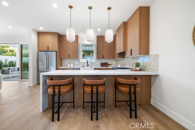 Detail Gallery Image 8 of 31 For 4831 Sancola, Toluca Lake,  CA 91601 - 4 Beds | 4 Baths