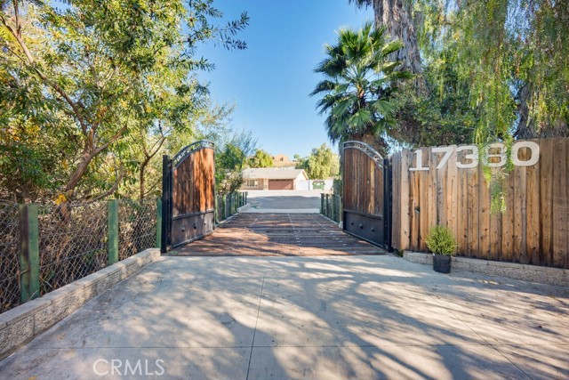 17380 Mockingbird Canyon, Riverside CA: https://media.crmls.org/medias/a2db5700-b2bd-4298-9277-4bc4f88d116b.jpg