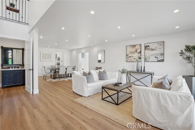 2501 N Poinsettia Avenue, Manhattan Beach CA: https://media.crmls.org/medias/a2db9e82-ce8a-4dc0-b72a-658638e2828f.jpg