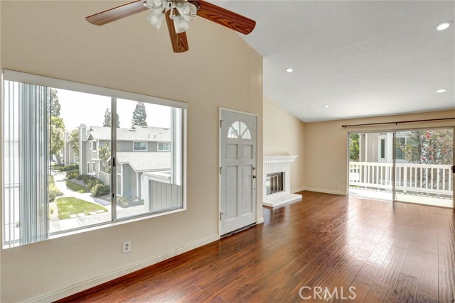 Detail Gallery Image 7 of 39 For 54 Monroe #73,  Irvine,  CA 92620 - 2 Beds | 2 Baths