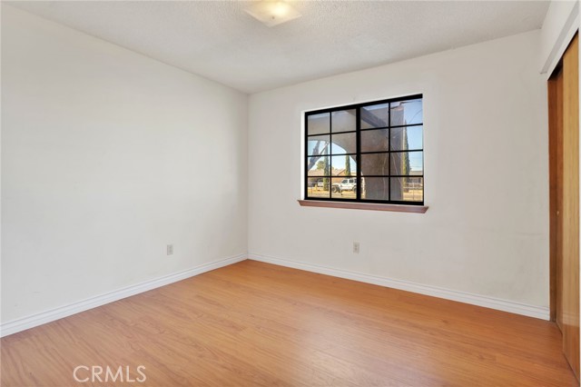 15457 Washoan, Apple Valley CA: https://media.crmls.org/medias/a2df3e5b-ac58-41b5-aa83-a32500c4200c.jpg