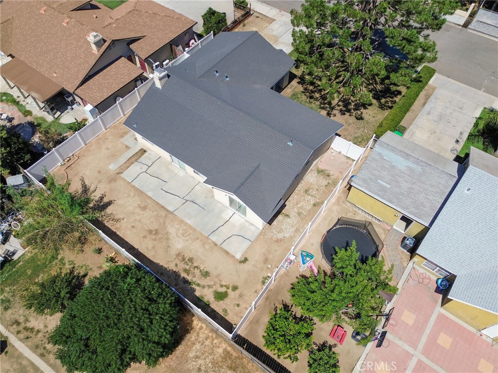 https://media.crmls.org/medias/a2df47e0-ff49-4508-b746-fc9573a2b52f.jpg?preset=X-Large