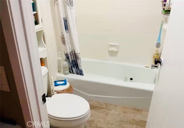 2532 W Macarthur Boulevard, Santa Ana CA: https://media.crmls.org/medias/a2df8f24-43c3-4103-a639-052ef4cc69a3.jpg