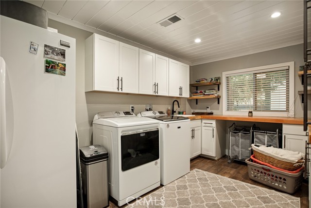 Detail Gallery Image 13 of 39 For 435 Riviera Dr, Lake Arrowhead,  CA 92352 - 3 Beds | 2/1 Baths