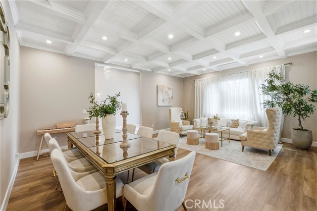 Detail Gallery Image 13 of 48 For 6450 Teesdale Ave, North Hollywood,  CA 91606 - 3 Beds | 3 Baths