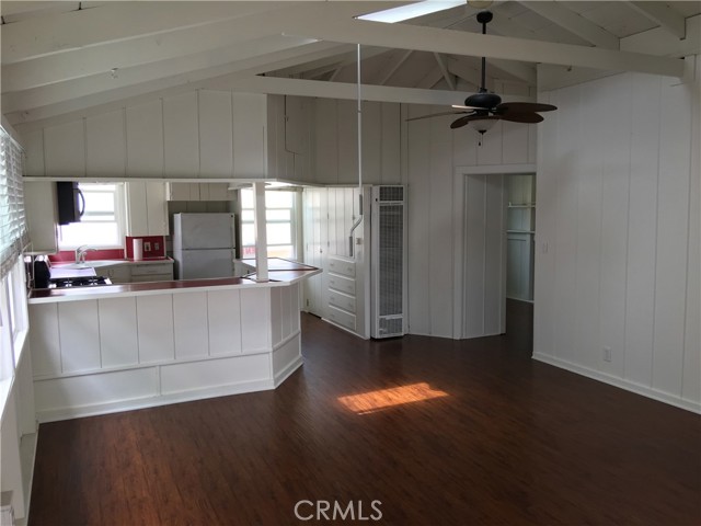 Detail Gallery Image 12 of 23 For 435 1/2 Heliotrope, Corona Del Mar,  CA 92625 - 2 Beds | 1 Baths