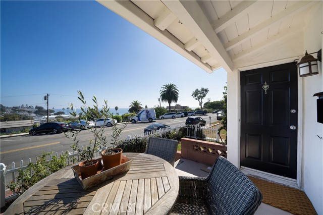 Detail Gallery Image 5 of 17 For 210 Cliff Dr, Laguna Beach,  CA 92651 - – Beds | – Baths