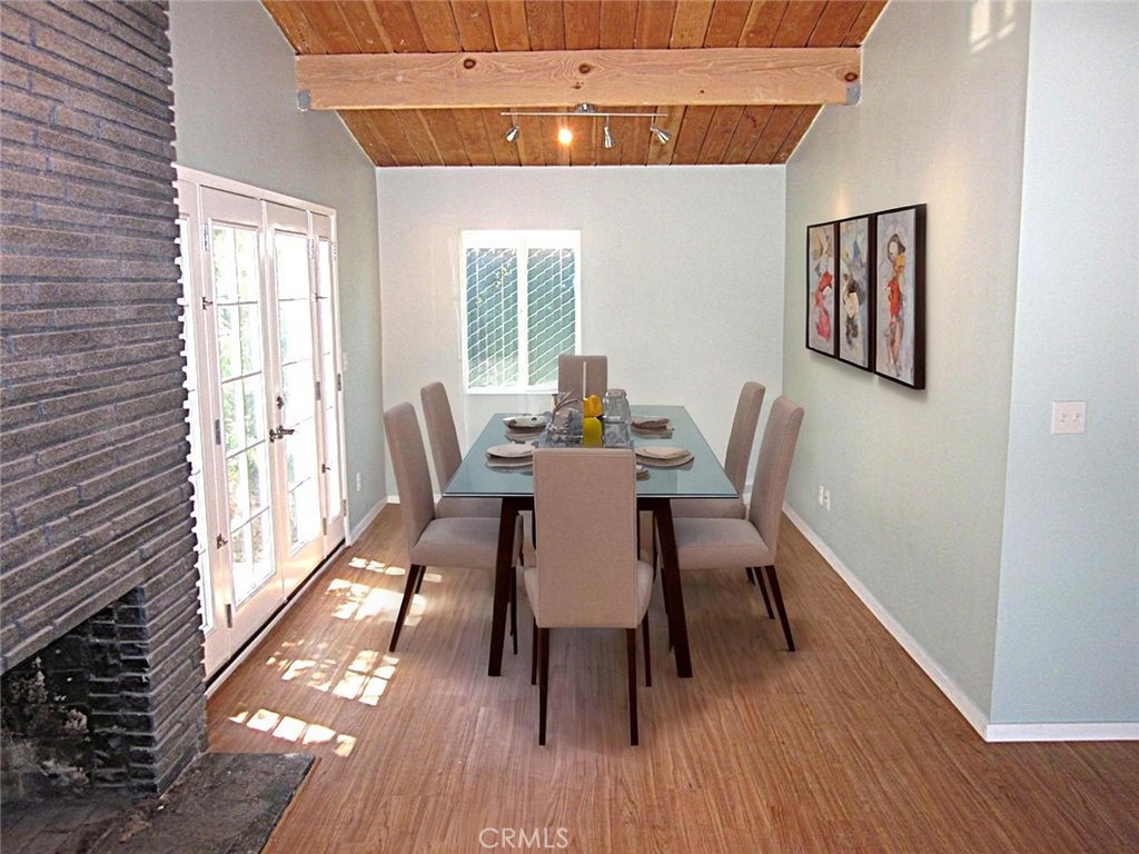 https://media.crmls.org/medias/a2e0f8c2-0632-45e8-8717-c9a8c653da9e.jpg?preset=X-Large