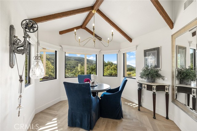 29122 Laurel Valley Drive, Vista CA: https://media.crmls.org/medias/a2e11fed-e58b-4384-9219-5ff671c84935.jpg