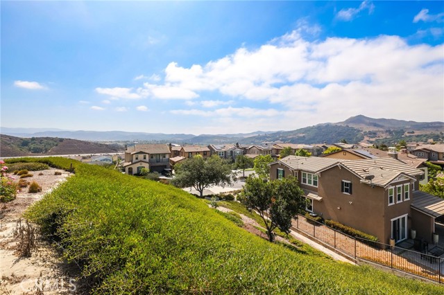 65 Listo Street, Rancho Mission Viejo CA: https://media.crmls.org/medias/a2e12681-9d32-4c13-ad27-214b9b151670.jpg