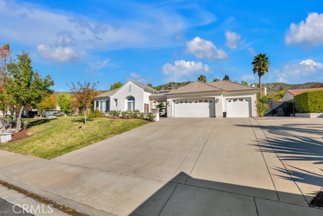 Detail Gallery Image 3 of 27 For 5853 Spirit Lake Ct, Simi Valley,  CA 93063 - 4 Beds | 3/1 Baths
