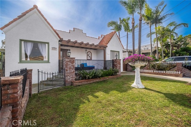 Detail Gallery Image 2 of 29 For 559 W 39th, San Pedro,  CA 90731 - 3 Beds | 2 Baths