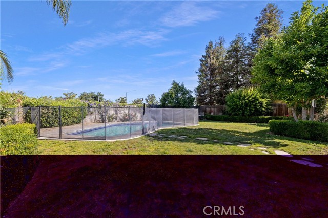 631 Faversham Way, Bakersfield CA: https://media.crmls.org/medias/a2e19b35-10b6-41a7-b312-faec0c424219.jpg