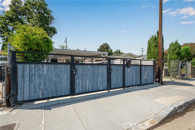 11916 168th Street, Artesia CA: https://media.crmls.org/medias/a2e26676-d93d-43a2-adf9-9290e686b062.jpg