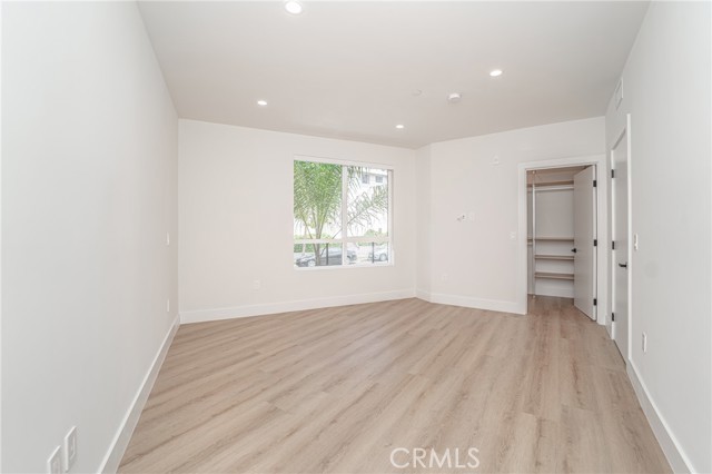 2828 London Street, Los Angeles CA: https://media.crmls.org/medias/a2e26f39-dbe2-4756-b52c-c7348452fc56.jpg