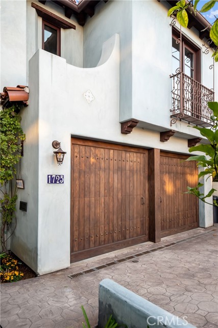 1725 Oak Avenue, Manhattan Beach, California 90266, 4 Bedrooms Bedrooms, ,4 BathroomsBathrooms,Residential,Sold,Oak,SB21251679