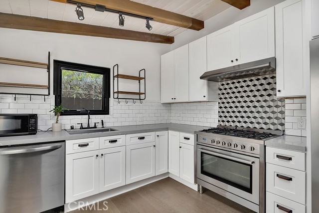 Detail Gallery Image 7 of 22 For 4283 Morro, Woodland Hills,  CA 91364 - 3 Beds | 2 Baths