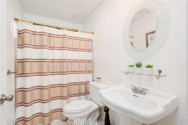Detail Gallery Image 11 of 28 For 112 N Avenue 66 #4,  Highland Park,  CA 90042 - 2 Beds | 2 Baths