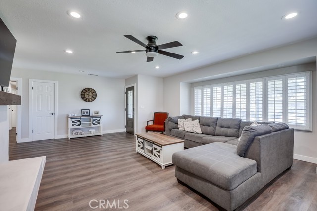 824 S Dune Street, Anaheim CA: https://media.crmls.org/medias/a2e39c8f-0600-450b-8b67-b3afd8243fe6.jpg