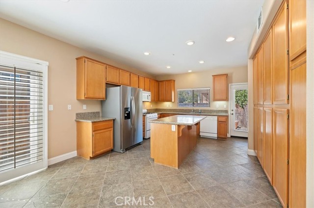 Detail Gallery Image 14 of 52 For 6342 Sunfield Ct, Riverside,  CA 92504 - 4 Beds | 2/1 Baths