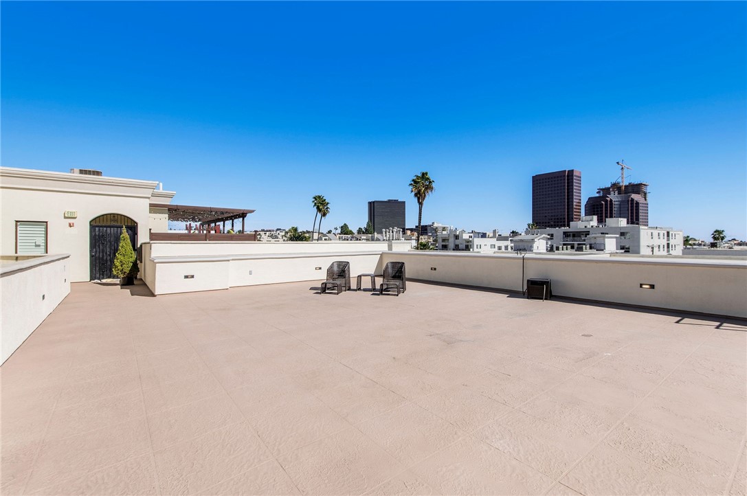 Detail Gallery Image 27 of 27 For 11863 Darlington Ave #301,  Los Angeles,  CA 90049 - 2 Beds | 2/1 Baths