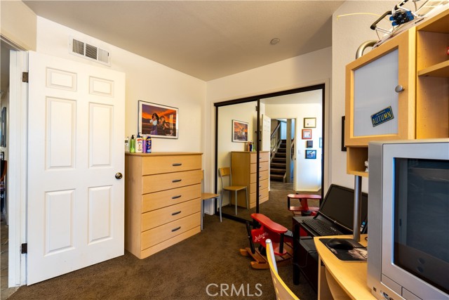 Detail Gallery Image 23 of 37 For 39802 Lakeview Dr #10,  Big Bear Lake,  CA 92315 - 2 Beds | 2/1 Baths