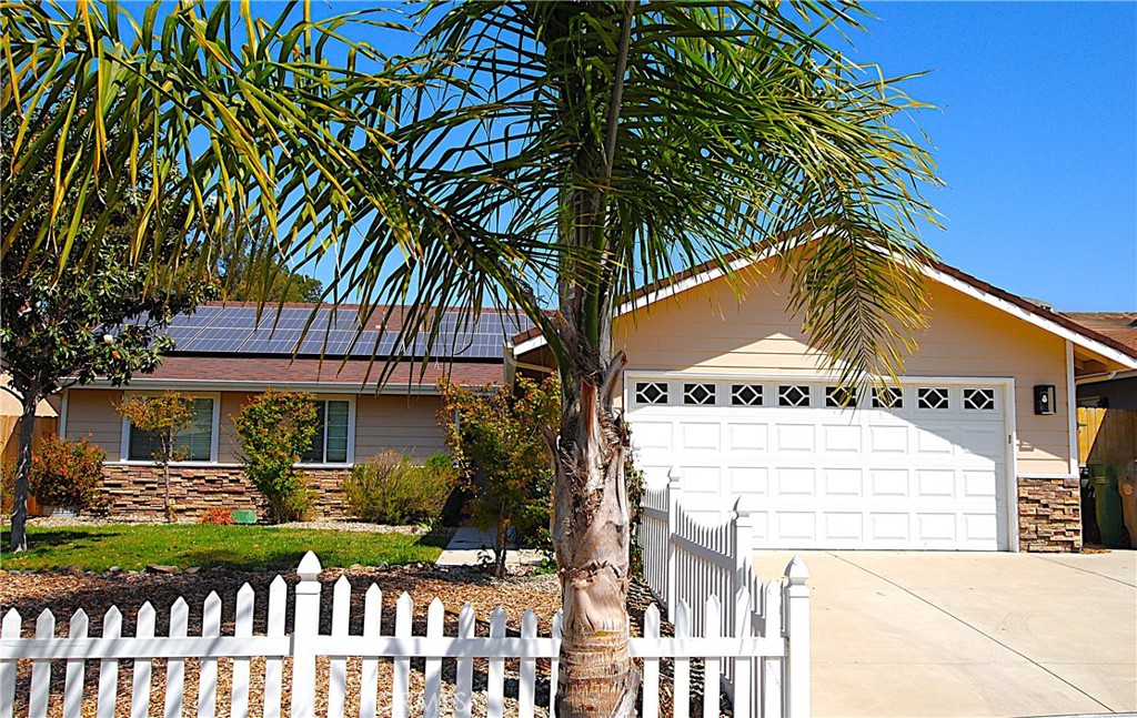 448 Grove Lane