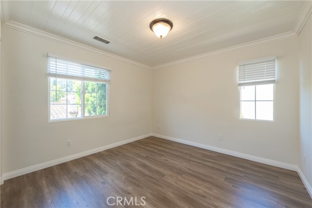 23 Bower Tree, Irvine CA: https://media.crmls.org/medias/a2e677f6-e62e-47db-8fe5-a93af98e0cab.jpg