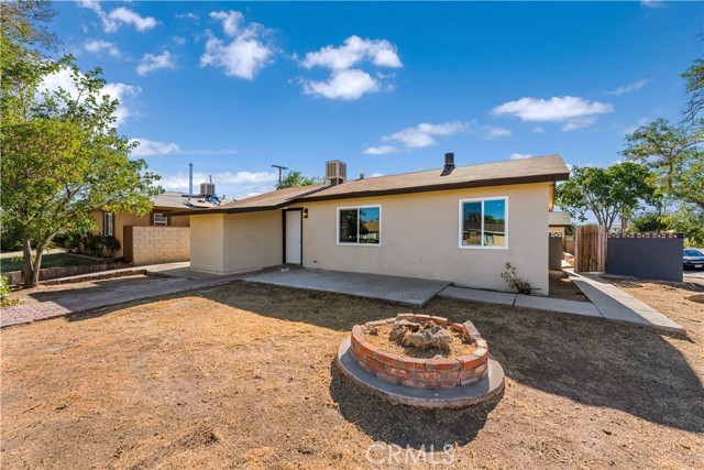 Detail Gallery Image 1 of 29 For 38557 31st St, Palmdale,  CA 93550 - 3 Beds | 1 Baths