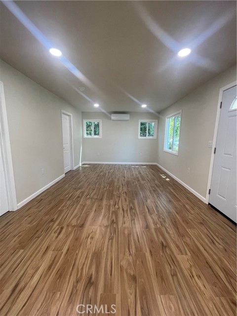 Detail Gallery Image 5 of 8 For 500 S Illinois St, Anaheim,  CA 92805 - 2 Beds | 2 Baths