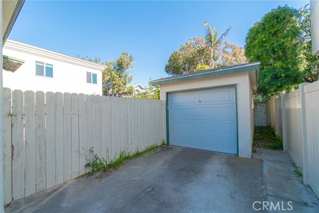 554 2nd Street, Hermosa Beach, California 90254, 3 Bedrooms Bedrooms, ,1 BathroomBathrooms,Residential,Sold,2nd,SB23059227