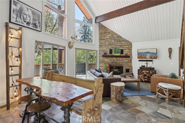 Detail Gallery Image 24 of 59 For 385 Iris Dr, Twin Peaks,  CA 92391 - 4 Beds | 3 Baths