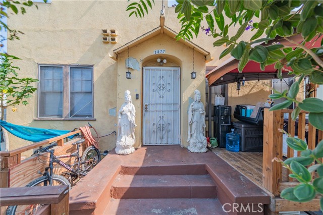 500 N Madison Avenue, Los Angeles CA: https://media.crmls.org/medias/a2e7dcf8-2c54-4b3f-825f-498aa227ca9a.jpg