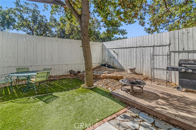 Detail Gallery Image 24 of 26 For 2884 Crescent-Way Thousand Oaks Way, Thousand Oaks,  CA 91362 - 2 Beds | 1 Baths