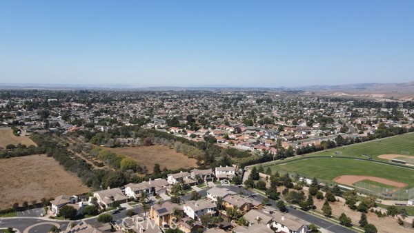 Detail Gallery Image 41 of 44 For 216 Navarra Way, Santa Maria,  CA 93454 - 5 Beds | 4 Baths