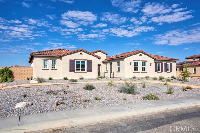 Detail Gallery Image 2 of 34 For 19372 Earth Summit, Apple Valley,  CA 92308 - 6 Beds | 4/1 Baths