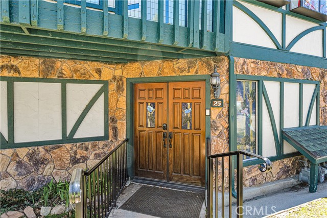 Detail Gallery Image 4 of 41 For 39802 Lakeview Dr #25,  Big Bear Lake,  CA 92315 - 2 Beds | 2 Baths