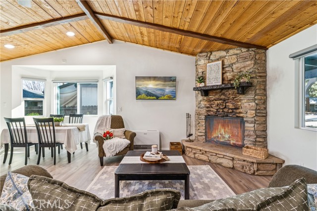 Detail Gallery Image 8 of 27 For 937 E Fairway, Big Bear City,  CA 92314 - 2 Beds | 1 Baths