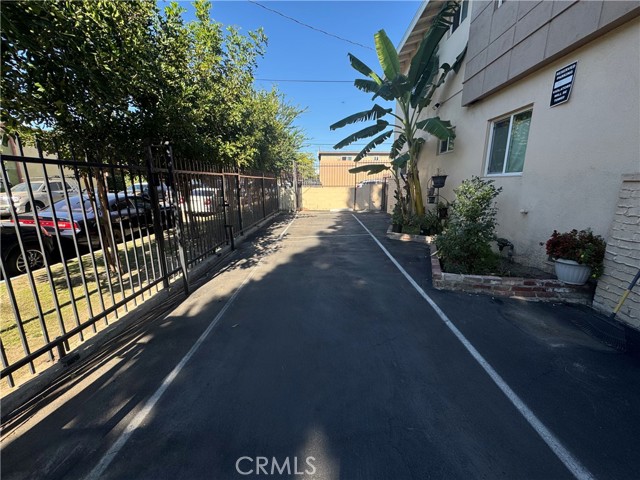 Detail Gallery Image 4 of 14 For 6934 Hinds, North Hollywood,  CA 91605 - – Beds | – Baths