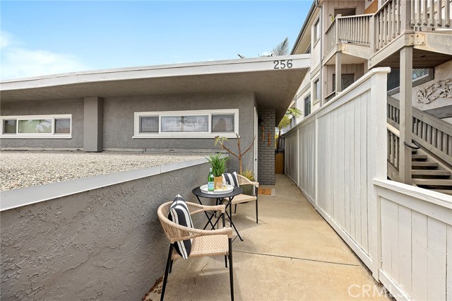 256 Avenida Madrid, San Clemente CA: https://media.crmls.org/medias/a2eafa27-a3e7-468a-b4b7-813609fe4817.jpg