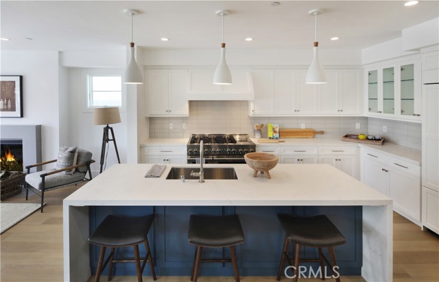 Detail Gallery Image 12 of 35 For 411 39th St, Newport Beach,  CA 92663 - 3 Beds | 3 Baths