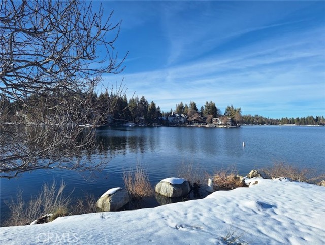 Detail Gallery Image 36 of 37 For 860 E Victoria Ct, Lake Arrowhead,  CA 92352 - 2 Beds | 1/1 Baths