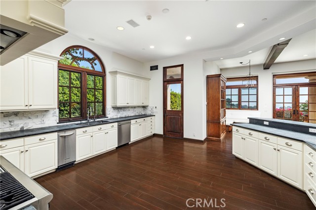 6 Premiere Point, Newport Coast CA: https://media.crmls.org/medias/a2eb4fa8-9c61-48db-9048-c068bd511f7e.jpg