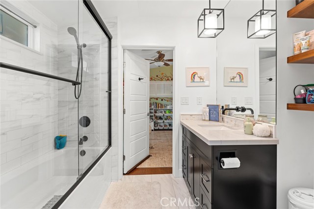 4835 Almidor Avenue, Woodland Hills CA: https://media.crmls.org/medias/a2eb6cee-550e-4330-ba04-31aacb3ed093.jpg