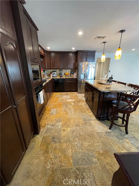 Detail Gallery Image 4 of 23 For 403 Basetdale, La Puente,  CA 91746 - 4 Beds | 2 Baths